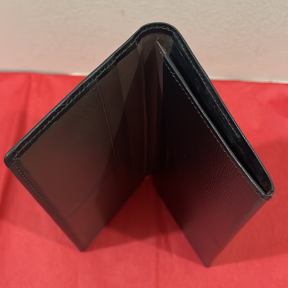 Sold❌Authentic Valentino Garavani Long Leather Wallet🖤UNISEX - Picture 5 of 17